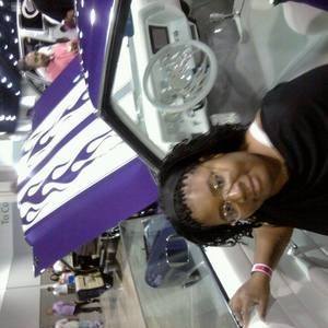 Meet your Posher, Demetrice